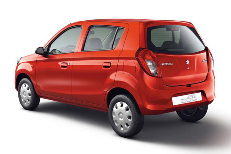 Những chi tiết như cản sau, đèn hậu hay cửa cốp của mẫu xe cỡ nhỏ Suzuki Alto 2019 đều được liên doanh Maruti Suzuki bê nguyên từ phiên bản cũ sang. Ngay cả vành la-zăng bằng thép, có thể màu đen hoặc màu bạc tùy vào phiên bản, cũng được giữ nguyên.