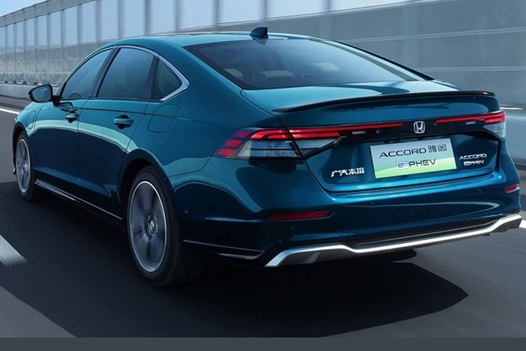 Hiện tại, Honda chưa tiết lộ liệu những thay đổi này có xuất hiện trên Accord phiên bản toàn cầu hay không. Tuy nhiên, với những cải tiến tương đối nhỏ, khó có thể kỳ vọng một đợt nâng cấp diện mạo tương tự dành cho các thị trường khác.