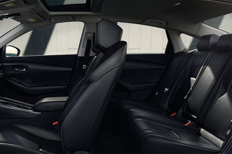 Về hệ truyền động, các báo cáo từ Trung Quốc cho biết Honda vẫn sử dụng hai tùy chọn động cơ cũ. Phiên bản tiêu chuẩn sử dụng động cơ 1.5L tăng áp cho công suất 189 mã lực và mô-men xoắn 260 Nm.