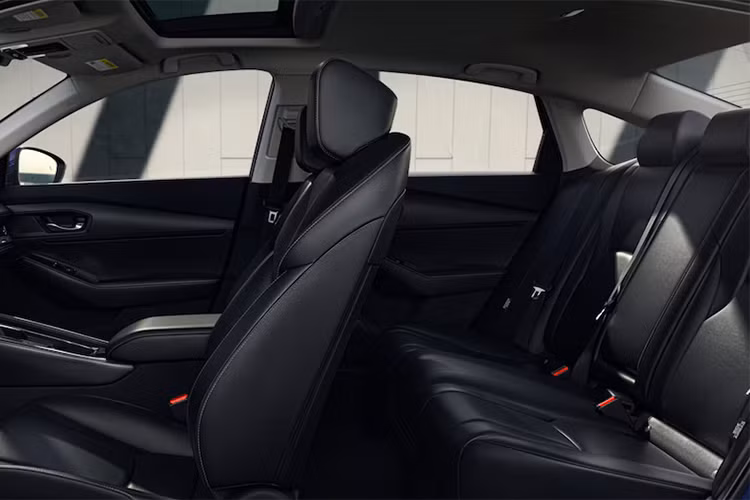 Về hệ truyền động, các báo cáo từ Trung Quốc cho biết Honda vẫn sử dụng hai tùy chọn động cơ cũ. Phiên bản tiêu chuẩn sử dụng động cơ 1.5L tăng áp cho công suất 189 mã lực và mô-men xoắn 260 Nm.