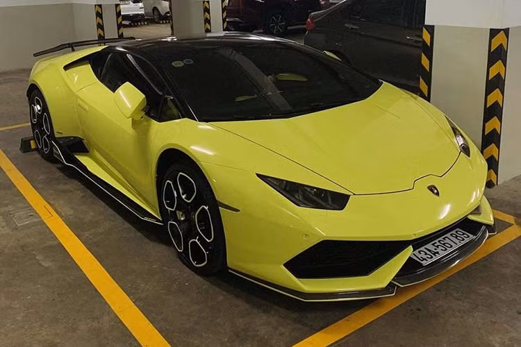 Khi về nước, chiếc siêu xe Lamborghini Huracan này có giá khoảng 15 tỷ đồng tại các đại lý tư nhân không chính hãng. Tại thị trường Việt Nam, giá siêu Lamborghini Huracan chính hãng thời điểm vào đầu năm 2016 (trước thuế TTĐB từ 31/7/2016) khoảng 14 đến 16 tỷ đồng. Hiện tại mức giá mới của siêu xe này khá đắt đỏ.