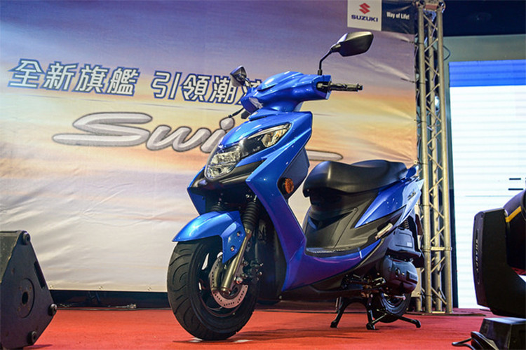 Sau khi xuất hiện tại Tokyo Motor Show 2017, mẫu xe ga Suzuki Swish 125 phiên bản mới đã chính thức cập bến thị trường Đài Loan. Đây được xem là mẫu xe tay ga giá rẻ của thương hiệu Suzuki nhắm đến các đối tượng khách hàng trẻ tuổi, cá tính.