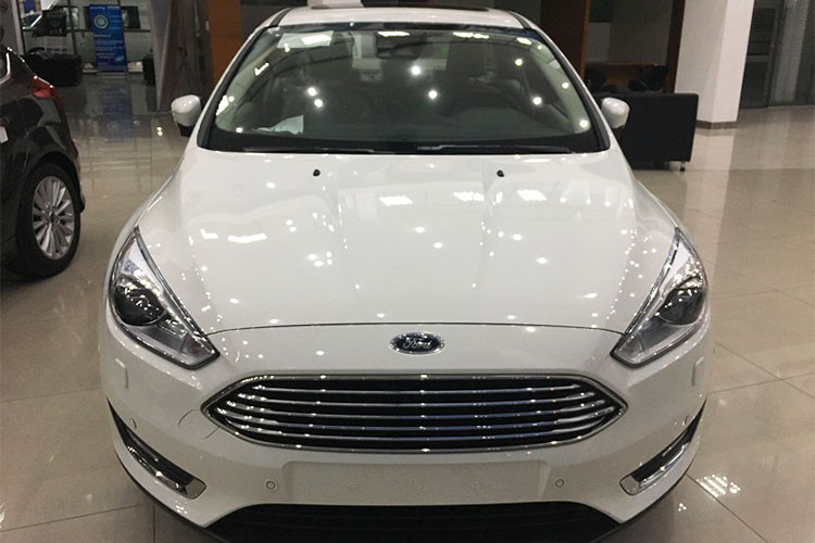 Cần nhớ, Ford Focus vẫn là mẫu xe cao hơn Vios và City một phân khúc, nghĩa là kích thước to hơn và sức mạnh động cơ cũng lớn hơn. Mẫu xe này từng à một trong những sản phẩm bán chạy nhất thế giới và là sản phẩm chiến lược của hãng xe ôtô Ford tại thị trường Việt Nam.
