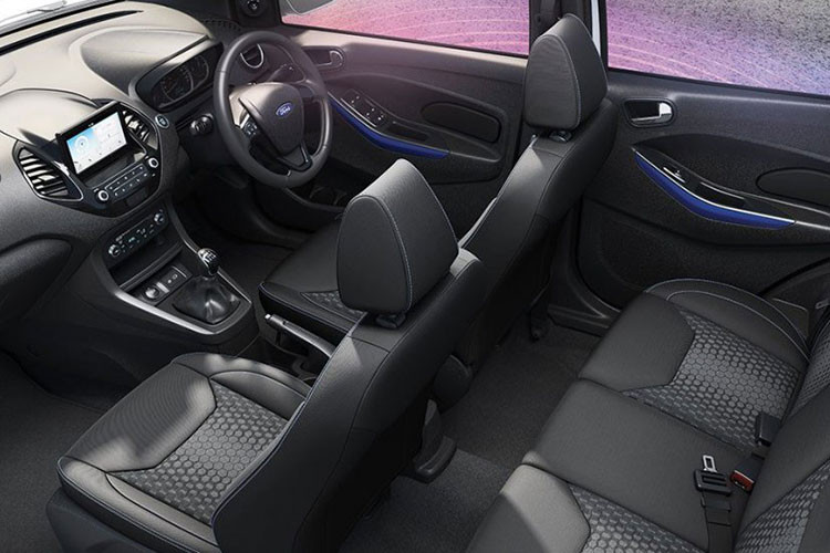Cung cấp sức mạnh cho Ford Figo 2019 tại thị trường Ấn Độ là 3 tùy chọn động cơ khác nhau. Thứ nhất là động cơ xăng 3 xi-lanh, dung tích 1,2 lít mới, tạo ra công suất tối đa 96 mã lực và mô-men xoắn cực đại 120 Nm. Thứ hai là động cơ xăng 3 xi-lanh, dung tích 1,5 lít mới với công suất tối đa 123 mã lực và mô-men xoắn cực đại 150 Nm. Hai con số tương ứng của động cơ diesel 1,5 lít là 100 mã lực và 251 Nm.