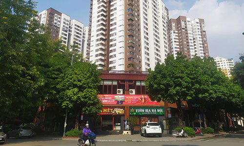 Bi ket luan sai pham, nha hang cua La Vong van kinh doanh binh thuong-Hinh-2