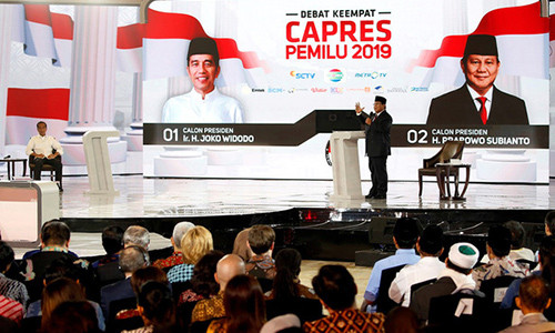 Gan 500 nhan vien Uy ban bau cu Indonesia chet sau khi kiem phieu