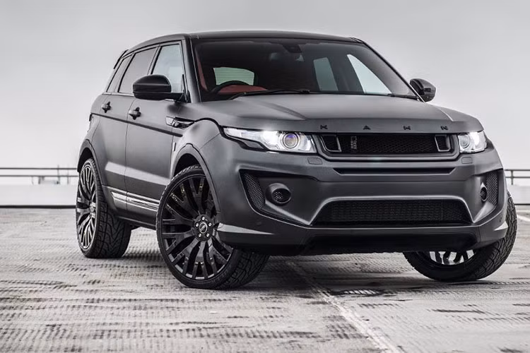 Ngay từ cái nhìn đầu tiên, người hâm mộ đã thấy Range Rover Evoque RS250 độ được Kahn Design nhấn mạnh vào những sự thay đổi nội và ngoại thất nhằm tạo ra một tuyệt tác thu hút mọi ánh nhìn.