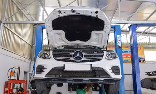 Nuoc khong the vao cau khi rua xe Mercedes GLC