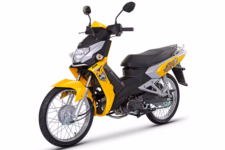 Được ra mắt vào tháng 7/2016, chiếc xe máy SYM Amigo là dòng xe số phổ thống với động cơ 50 phân khối mà người sử dụng không cần bằng lái. Đây là một mẫu xe rất phù hợp với các bạn học sinh, sinh viên hoặc những người cần một chiếc xe với mức tiêu hao nhiên liệu cực ít.