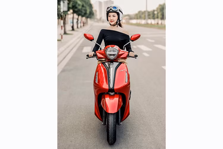 Yamaha Grande vs Vespa Primavera – chon hien dai hay phong cach?-Hinh-3