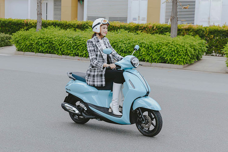 Yamaha Grande vs Vespa Primavera – chon hien dai hay phong cach?-Hinh-4