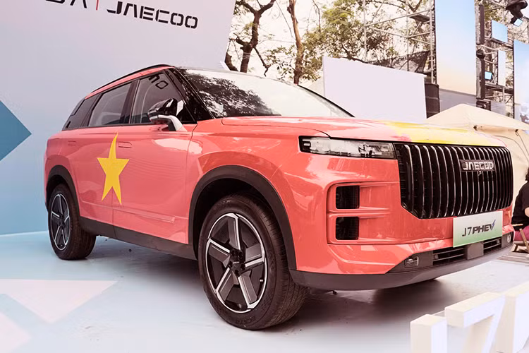 Cùng với sự đồng hành của đại sứ thương hiệu Xuân Son, Jaecoo J7 không chỉ là một mẫu xe, mà còn là biểu tượng của sự bền bỉ, phong cách và khát khao chinh phục. Hành trình của Jaecoo J7 tại Việt Nam mới chỉ bắt đầu, hứa hẹn sẽ còn nhiều dấu ấn đáng nhớ trong tương lai.
