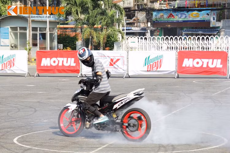 Tại vòng thi sơ loại năm nay, mặc dù những pha biểu diễn còn một số thiếu sót hay té ngã… nhưng nhìn chung, năm nay các tay biểu diễn stunting khu vực phía Nam đã có nhiều tiến bộ vượt bật.