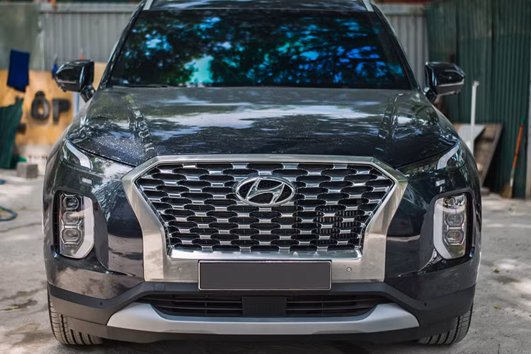 Theo tra cứu từ trang của Cục Đăng kiểm Việt Nam, thông tin về mức tiêu thụ nhiên liệu của Hyundai Palisade hoàn toàn mới được thể hiện tại số thông báo/giấy chứng nhận 19KDN/000077. Ô tô nhãn hiệu Hyundai, số loại Palisade(S8W8EFC5K) sử dụng động cơ dầu diesel 2.2 lít (D4HB) được nhập khẩu từ Hàn Quốc.