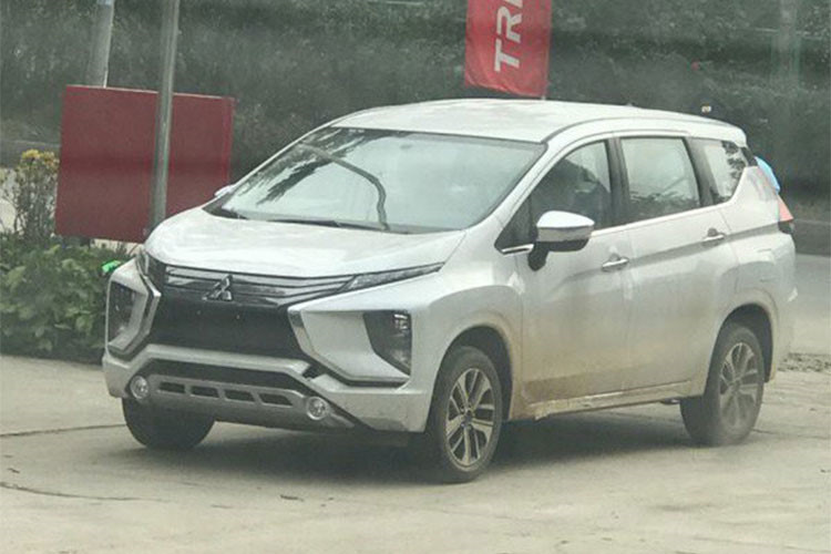 Mẫu xe MPV cỡ nhỏ miễn thuế Mitsubishi Xpander 2018 về thị trường Việt Nam đã xuất hiện từ đầu năm nay. Thế nhưng do nhiều điều kiện khách quan về nghị định và chính sách, đến nay mới có lịch ra mắt chính thức của mẫu xe giá rẻ nhà Mitsubishi, cụ thể là vào ngày 8/8 này.