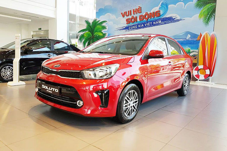 Cuối cùng là Kia Soluto với doanh số đạt 45 xe, tăng trưởng 80%. Trong những tháng liền trước, mẫu sedan hạng B này cũng có mặt trong top 10 ôtô bán kém nhất thị trường. Có thể thấy giá bán thuộc hàng rẻ nhất phân khúc cũng không giúp Kia Soluto trở thành lựa chọn yêu thích của người Việt.