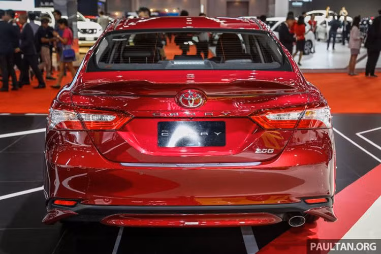 Về sức mạnh của xe, phiên bản tiêu chuẩn được trang bị động cơ hút khí tự nhiên 2.0 L, công suất 167 mã lực, mô-men xoắn cực đại 199 Nm, kết hợp với hộp số tự động 6 cấp. Bản 2.5 L đi kèm với động cơ Dynamic Force có công suất 209 mã lực, mô-men xoắn 250 Nm, kết hợp với tự động 8 cấp.