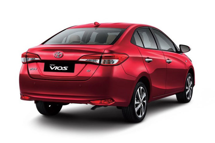 Vios mới vẫn sử dụng động cơ cũ là loại 1,5 lít 4 xi lanh Dual VVT-i mang mã 2NR-FE cho công suất 107 mã lực tại vòng tua máy 6.000 vòng/phút, mô men xoắn cực đại 140 Nm tại 4.200 vòng/phút, kết hợp với hộp số tự động vô cấp CVT. Tuy nhiên theo nhiều chuyên gia đánh giá, rất có thể mẫu xe này sẽ bị cắt giảm một số trang bị nhằm giảm giá thành.