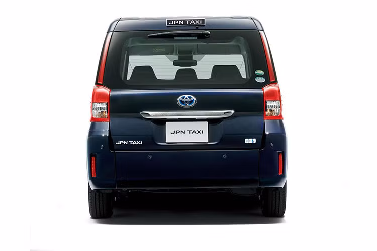 Cung cấp các mẫu xe hỗ trợ như Welcab, hay các công cụ di chuyển cá nhân mới, và hỗ trợ vận chuyển đến tận nhà. Toyota cũng hy vọng dịch vụ Taxi JPN mới vừa được giới thiệu tháng 10 năm 2017, sẽ được phổ cập rộng rãi tại Tokyo để chào đón du khách trên toàn cầu, bao gồm cả các hành khách sử dụng xe lăn.