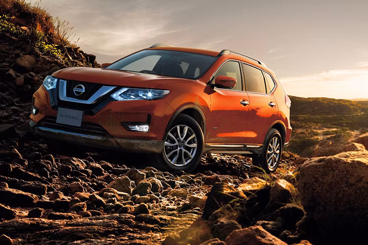 Ngoài chiếc xe với những tính năng mới này, các khách hàng tại Nhật Bản cũng có thể bỏ tiền mua thêm gói phụ kiện Nismo Performance nếu muốn một chiếc xe Nissan X-Trail 2017 thể thao hơn. Đièu đặc biệt là gói phụ kiện này vốn chưa có ở Nissan X-Trail 2017 tại châu Âu.