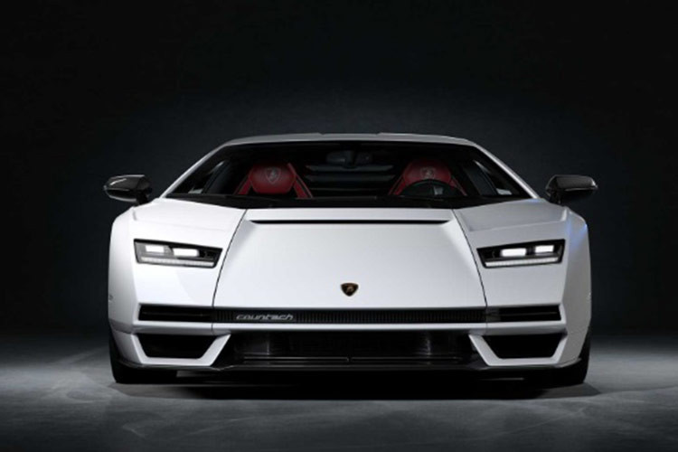 Chỉ có đúng 112 chiếc Lamborghini Countach LPI 800-4 được sản xuất cùng giá bán hàng triệu đô la, vì thế, đây sẽ là cột mốc chơi xe mới của Minh Nhựa khi xe về Việt Nam, nó đắt gấp 3 lần chiếc Pagani Huayra và nhiều hơn McLaren Elva.