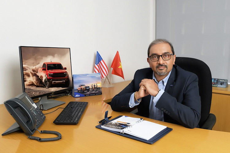 Nguoi dung oto Viet Nam Nam kho tiep can xang, dau chuan Euro 5-Hinh-4