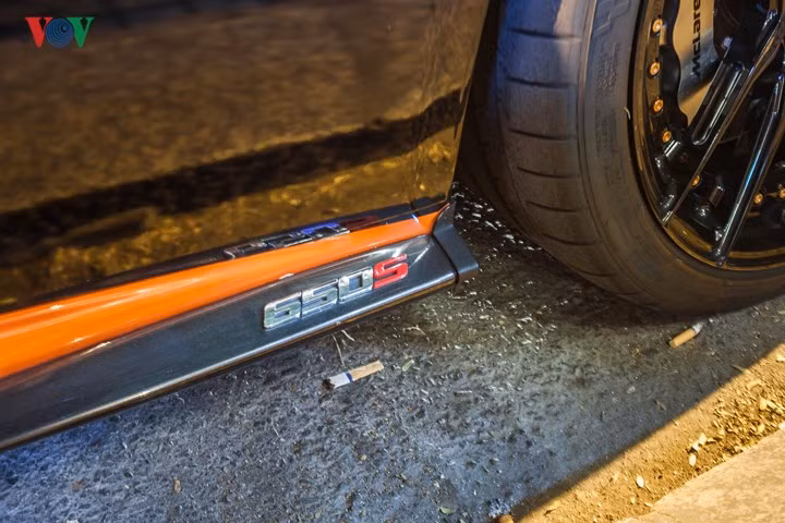 Giá bán Mclaren 650S tại Việt Nam vào khoảng 23 tỷ đồng. 