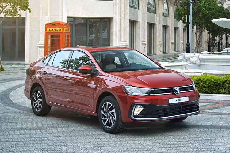 Trong tháng 10/2023 này, hãng Volkswagen hiện đang chạy chương trình ưu đãi 100% lệ phí trước bạ cho bộ tứ SUV tiền tỷ là Tiguan, Teramont, Touareg và T-Cross. Trong khi đó, tại đại lý, mẫu sedan cỡ B nhập khẩu Volkswagen Virtus 2023 mới cũng đang được áp dụng chương trình khuyến mại riêng.