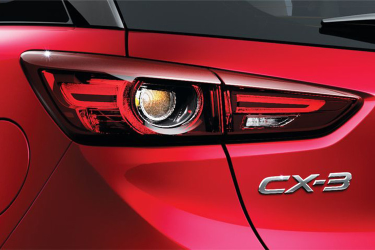 Bên cạnh đó, New Mazda CX-3 vẫn được trang bị hệ thống an toàn tiêu chuẩn như: 6 túi khí; phanh ABS (Anti-lock Braking System), EBD (Electronic Brakeforce Distribution), EBA (Emergency Brake Assist); Cân bằng điện tử (DSC- Dynamic Stability Control); Hỗ trợ khởi hành ngang dốc (HLA- Hill Launch Assist); kiểm soát lực kéo (TCS - Traction Control System); Cảm biến hỗ trợ đỗ xe phía sau; Camera lùi; Phanh tay điện tử + Autohold.