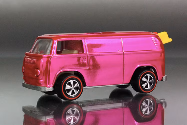 “Bạn tôi đề nghị trả tôi 200 USD cho bộ sưu tập,” Pascal nói. “Tôi đã từ chối và giữ lại chúng, nhưng chính lời đề nghị của anh ấy đã khiến tôi bắt đầu nghiên cứu về giá trị của Hot Wheels và theo đuổi việc sưu tầm khi trưởng thành”.