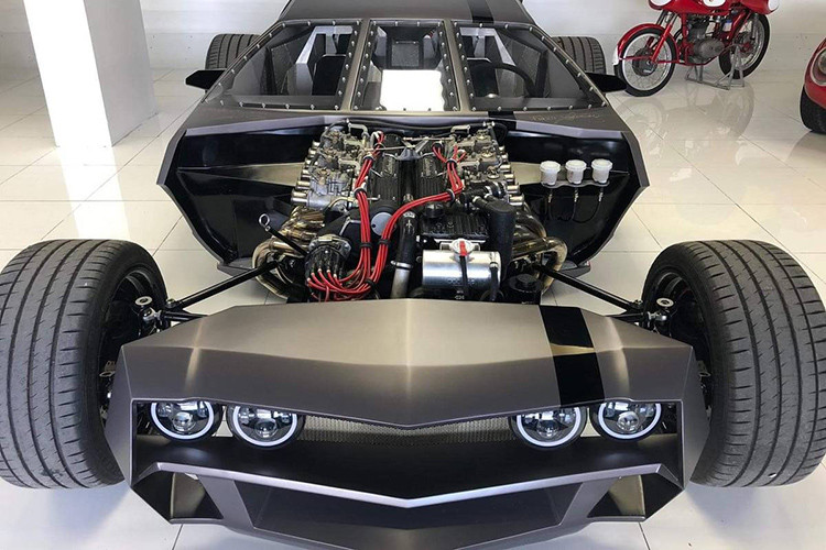 Thu hút sự chú ý của cộng đồng mạng kể từ khi ra đời trong năm 2018, diện mạo của chiếc Lamborghini Espada Hot Rod này khiến cho ai cũng phải ngoái nhìn mỗi khi nó xuất hiện hay lăn bánh trên đường.