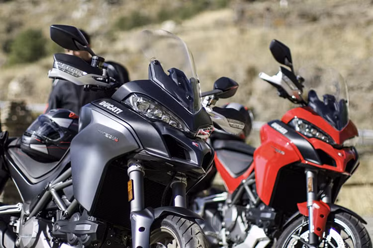 Mẫu xe môtô đường trường cỡ lớn này thực chất được phát triển dựa trên Ducati Multistrada 1200 quen thuộc từng xuất hiện và gây tiếng vang trong nhiều năm qua tại. Ngoài phiên bản Multistrada 1260 tiêu chuẩn, cũng sẽ có một phiên bản Multistrada 1260 Pikes Peak và Multistrada 1260 S.