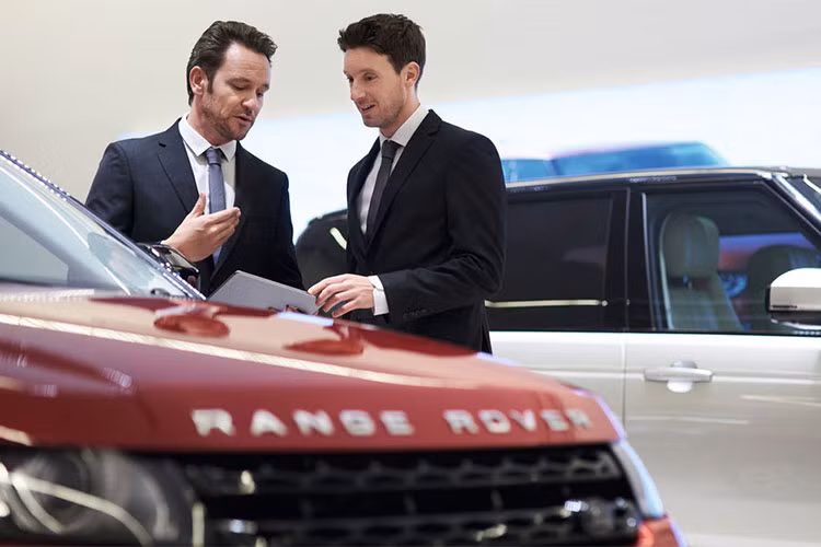 Dịch vụ kinh doanh xe đã qua sử dụng chính hãng được áp dụng cho các mẫu xe mang thương hiệu Jaguar và Land Rover có tuổi đời dưới 5 năm kể từ ngày sản xuất, vận hành ít hơn 100.000km tại thời điểm mua và chỉ áp dụng đối với các mẫu xe được mua tại các đại lý chính hãng của Jaguar Land Rover tại Việt Nam.