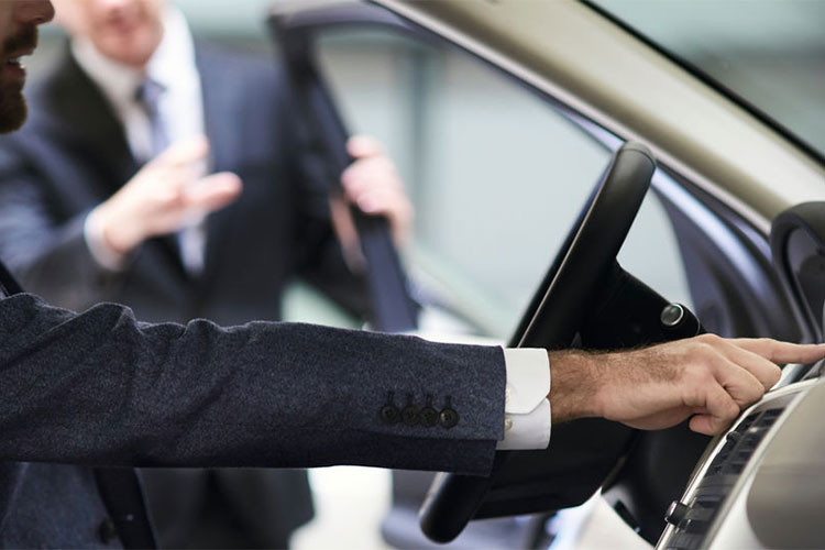 Mọi chiếc xe đã qua sử dụng đều bao gồm 24 tháng bảo hành (hoặc không quá 100,000km đã đi) và 24 tháng gói dịch vụ hỗ trợ dọc đường. Khi xe được giao đến cho khách hàng, phải có chứng nhận kiểm tra đi kèm với xác nhận chiếc xe đã hoàn thành tất cả các bước kiểm tra để đáp ứng điều kiện của xe đã qua sử dụng chính hãng. (Giấy xác nhận kiểm tra MPI cũng sẽ phải được cung cấp khi khách hàng có yêu cầu).