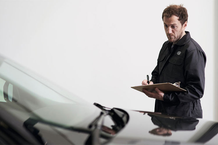 Để đảm bảo chất lượng cho những xe Jaguar Land Rover đã qua sử dụng đủ chất lượng và điều kiện bán ra theo tiêu chuẩn toàn cầu đều phải trải qua quy trình kiểm tra nghiêm ngặt. Cụ thể, mọi chiếc xe đã qua sử dụng chính hãng đều được kiểm tra đảm bảo độ chính xác về số km đã đi, lịch sử sử dụng dịch vụ chính hãng,...