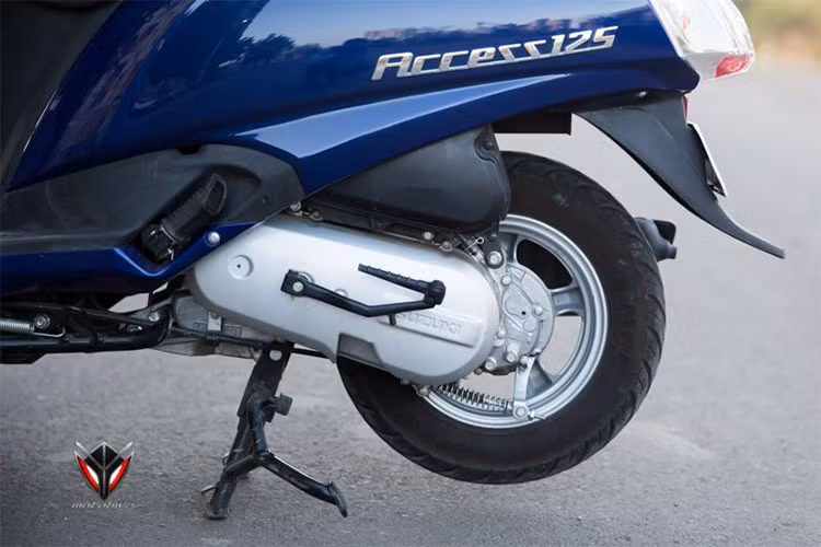 Sức mạnh xe được ung cấp bởi hệ thống động cơ SOHC, đơn xi-lanh, làm mát bằng không khí, dung tích 124cc, đi kèm với đó là loại hộp số CVT. Động cơ này có khả năng sản sinh công suất tối đa 8.7 mã lực tại 7.000 vòng/phút và mô-men xoắn cực đại 10.2 Nm tại 5.000 vòng/phút (không trang bị hệ thống phun xăng điện tử Fi).