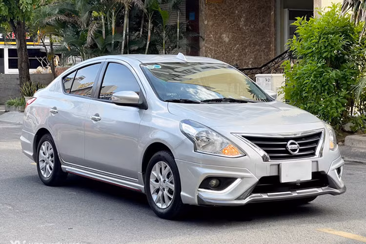  Nissan Sunny 2017 – 2019 Mua ôtô cũ giá 300 triệu đồng, người mua hoàn toàn có thể chọn được những mẫu xe ô tô có thời gian sử dụng dưới 5 - 6 năm. Đơn cử như mẫu Nissan Sunny đời 2017 – 2019 được xem là khá nổi bật với tính thực dụng cao.