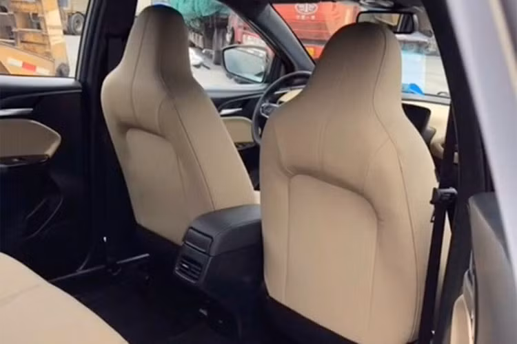 Lo dien anh noi that xe oto dien Vinfast VF e34-Hinh-2