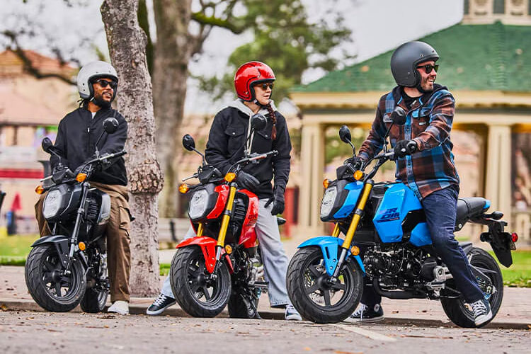 Honda vẫn đưa tới cho Grom 125 2025 khối động cơ xy lanh đơn dung tích 124,9cc kèm hệ thống phun xăng điện tử PGM-Fi.