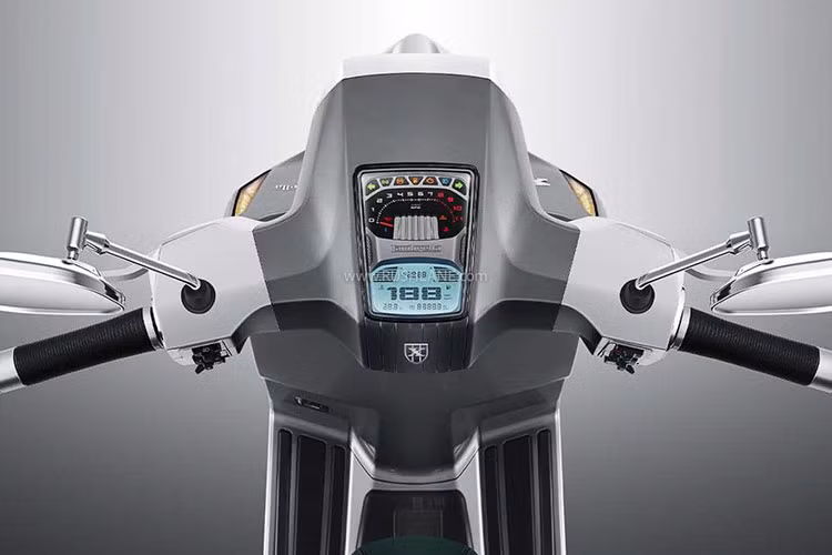 Theo công bố, cả hai mẫu Lambretta X300 và G350 đều có các trang bị hiện đại như hệ thống chiếu sáng LED, trang bị phanh đĩa ở cả trước và sau tích hợp ABS, cổng sạc USB.