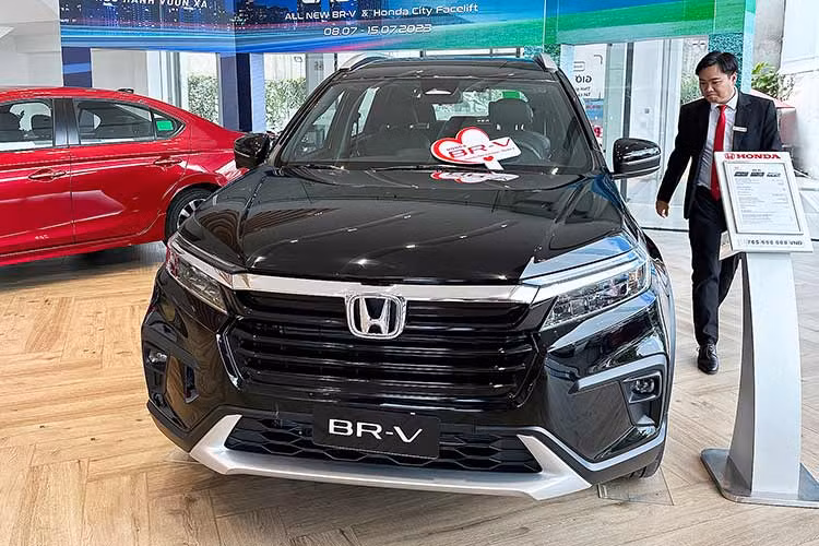 Gia xe Honda BR-V giam khong phanh 