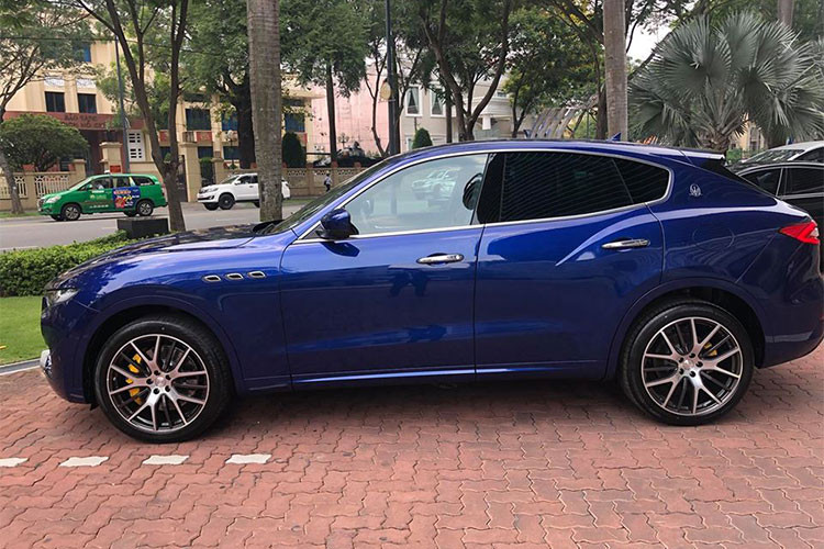 Được đặt tên theo một làn gió ấm ở vùng Địa Trung Hải, Maserati Levante là mẫu SUV đầu tiên của hãng xe cao cấp nước Ý với lịch sử hơn 100 năm. Dựa trên nền tảng chassis đã sửa đổi của các dòng sedan Quattroforte và Ghibli trước đó, Levante cũng sở hữu thiết kế theo phong cách tinh tế và thể thao quen thuộc của Maserati.