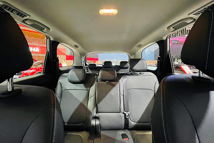 Nằm bên dưới nắp ca-pô của MG G50 tại Việt Nam là động cơ xăng 4 xi-lanh, tăng áp, dung tích 1.5L, tạo ra công suất tối đa 168 mã lực và mô-men xoắn cực đại 285 Nm. Động cơ kết hợp với hộp số tự động ly hợp kép 7 cấp ướt và hệ dẫn động cầu trước.