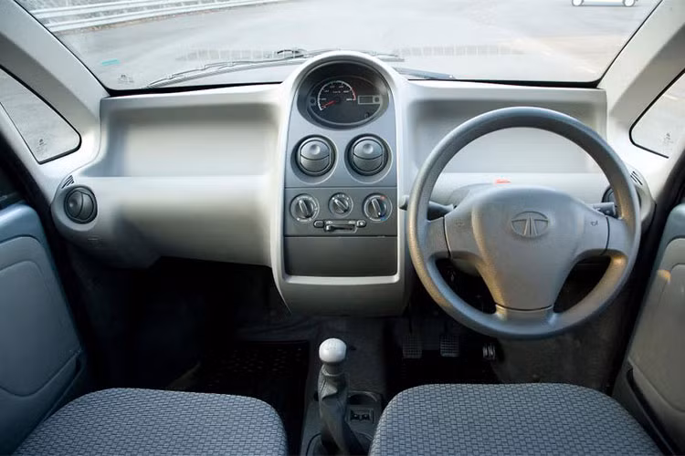 Trong khi khách hàng có thể rất quan tâm tới giá trị sản phẩm, thì việc cắt giảm chi phí đến hết mức để theo đuổi danh tiếng là không hữu hiệu nếu kết quả cuối cùng là một chiếc xe bị xếp hạng thường - thậm chí còn tiềm ẩn nhiều nguy cơ cháy nổ, tai nạn... cho người sử dụng nó.