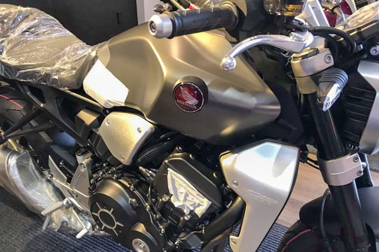 Trên mẫu xe mới này, Honda cũng trang bị công nghệ bướm ga điện tử Ride by Wire trang bị tiêu chuẩn, mang đến 4 chế độ lái Tiêu chuẩn, Mưa, Thể thao và Cá nhân. Mỗi chế độ còn tác động đến công suất động cơ, phanh động cơ và mô-men xoắn. Chế độ Cá nhân để người dùng điều chỉnh mức độ can thiệp theo ý muốn.