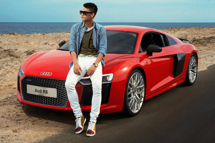 Vào năm 2012, Công Vinh và Thuỷ Tiên từng được hãng xe sang Audi tại Việt Nam lựa chọn làm đại sứ, trong suốt 4 năm sau đó cặp đôi này luôn xuất hiện và cầm lái xe sang Audi tại Việt Nam. Nhưng gây chú ý và nổi bật nhất chính là hình ảnh Công Vinh và Audi R8 - siêu xe đình đám nhất thương hiệu 4 vòng tròn của Đức.