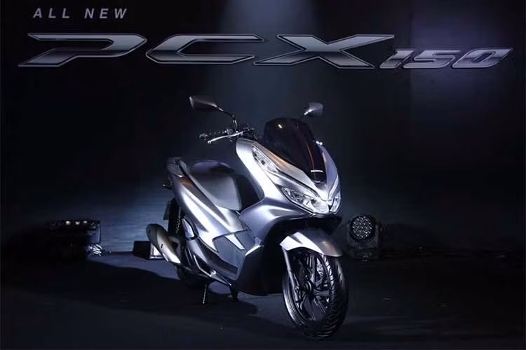Phiên bản mới của mẫu xe tay ga cỡ lớn này được kỳ vọng sẽ tiếp tục tạo nên “điểm nhấn” đầy thú vị và độc đáo cho người dùng trong phân khúc xe tay ga maxi scooter tại thị trường Việt Nam. Trước đó, Honda PCX 150 2018 hoàn toàn mới đã chính thức ra mắt đồng loạt ở một số nước Đông Nam Á trong đó có Thái Lan và Indonesia.