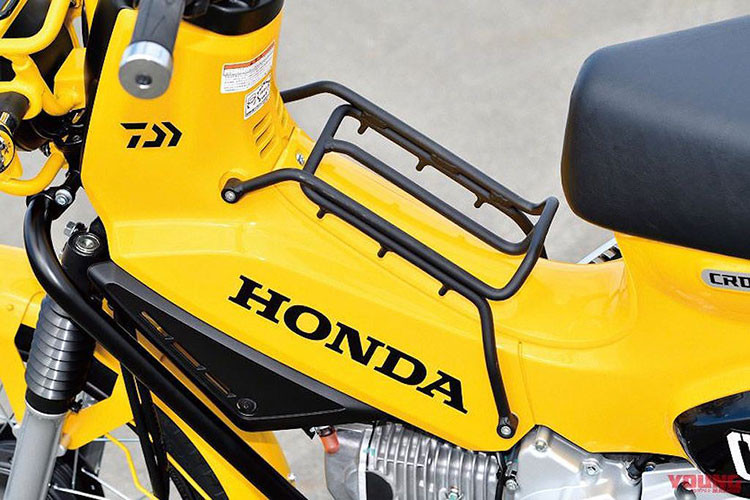 Mặc dù vậy ở dạng nguyên bản, mẫu xe này vẫn còn chưa thực sự tối ưu cho dân câu cá. Chính vì vậy tại triển lãm xe máy Tokyo diễn ra từ 22-24/3 tới, tạp chí chuyên về câu cá Lure Magazine River sẽ kết hợp cùng đầu báo mô tô Young Machine tạo ra một chiếc Cross Cub 110 đặc biệt, đáp ứng tối đa nhu cầu sử dụng của những người thích đi câu.