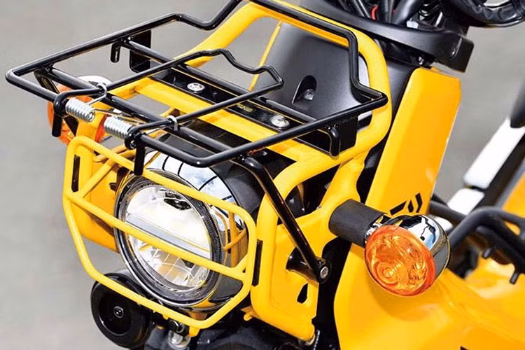 Những yếu tố này đã khiến cho chiếc xe Honda Cross Cub 110 này rất được ưa chuộng tại thị trường quê nhà Nhật - trong đó một lượng khách hàng không nhỏ của chiếc xe là những người đam mê câu cá. Với Cross Cub, họ có thể tiếp cận được những điểm câu hay các con suối sâu bên trong những vùng hẻo lánh hay rừng núi.