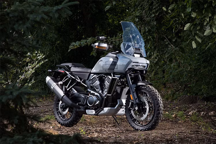 Hiện chưa có những thông số, thông tin chính thức cho chiếc xe độc đáo này nhưng, Harley-Davidson chắc chắn sẽ cho ra mắt chiếc Adventure mang tên Pan America 1250 trong thời gian khoảng năm 2020.